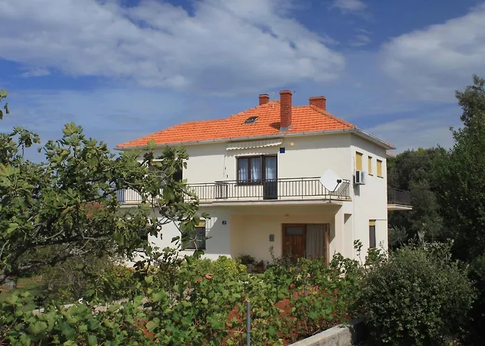 With Parking Space - 8493 * Ugljan