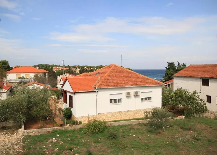 With Parking Space - 8493 * Ugljan