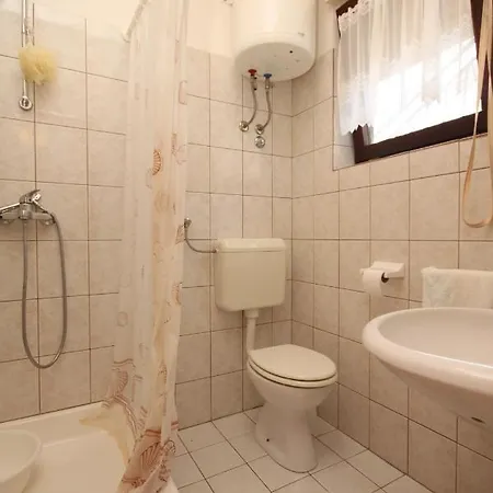 公寓 With Parking Space - 8493 *